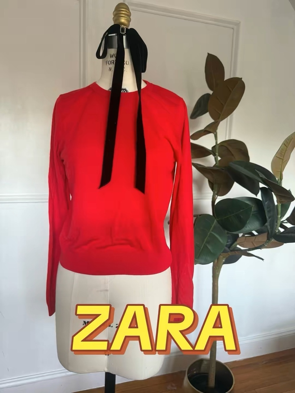 Zara Bright Red Long-Sleeve Crewneck Top